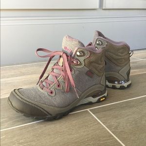 AHNU Women’s Sugarpine II Hiking Boot Sz 6.5